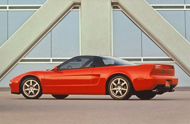 „Honda“ vadovas patvirtino, kad netrukus pasirodys „NSX“ įpėdinis post thumbnail image